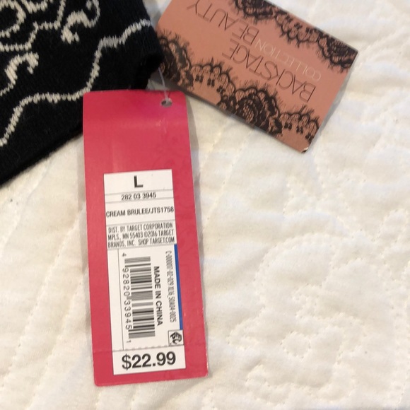 NWT cropped black and white sweater - Picture 3 of 5